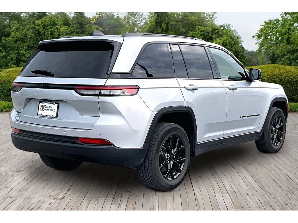 2025 Jeep Grand Cherokee Altitude