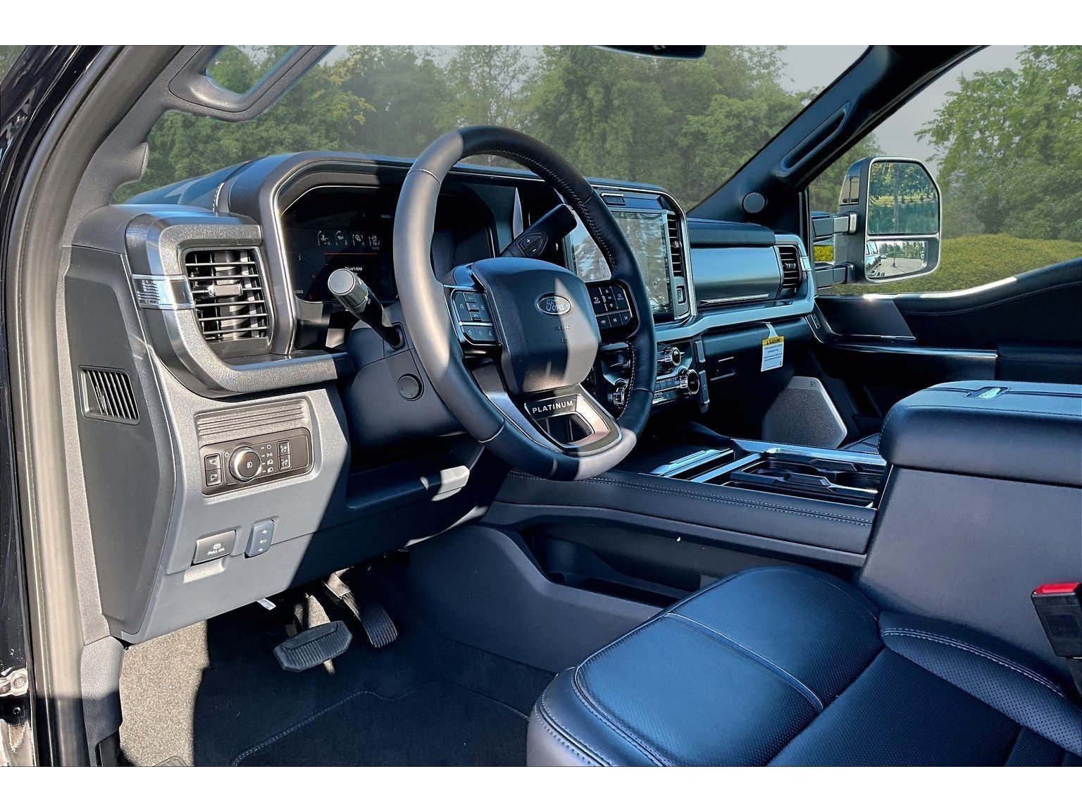 2027 Ford F-550 Platinum