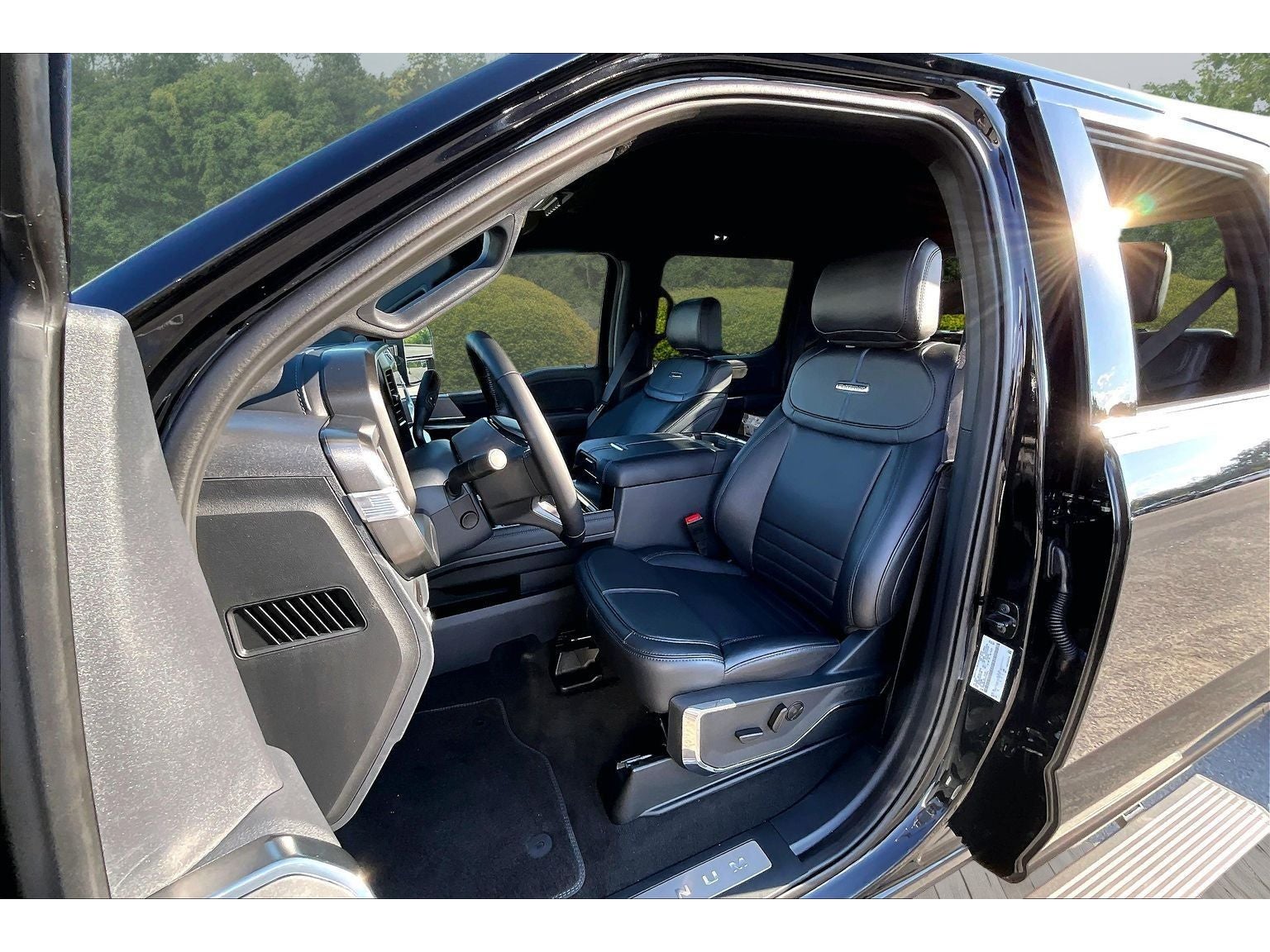 2027 Ford F-550 Platinum