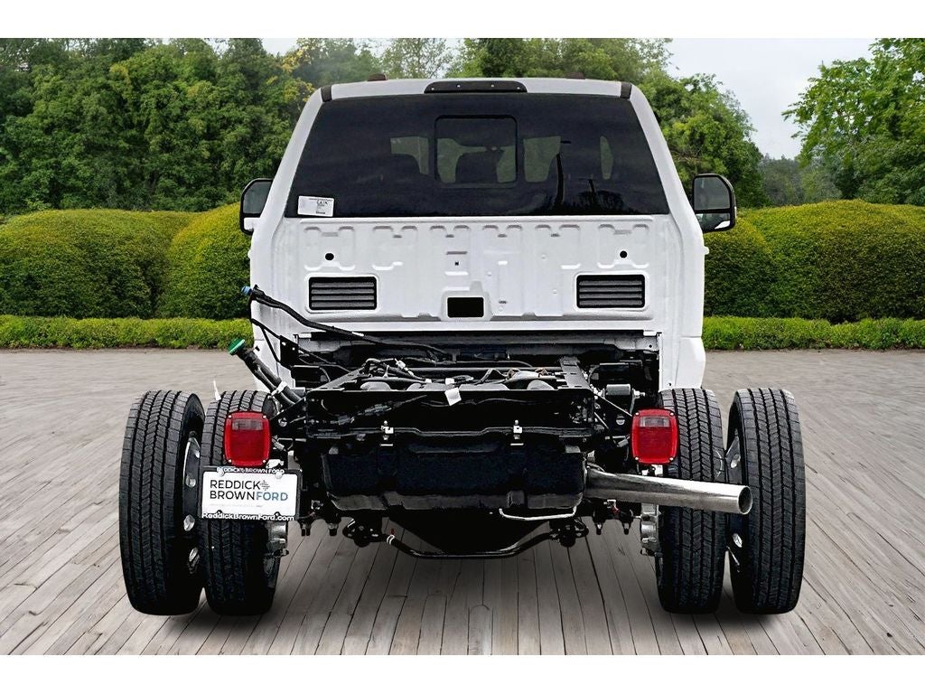 2026 Ford F-550 LARIAT