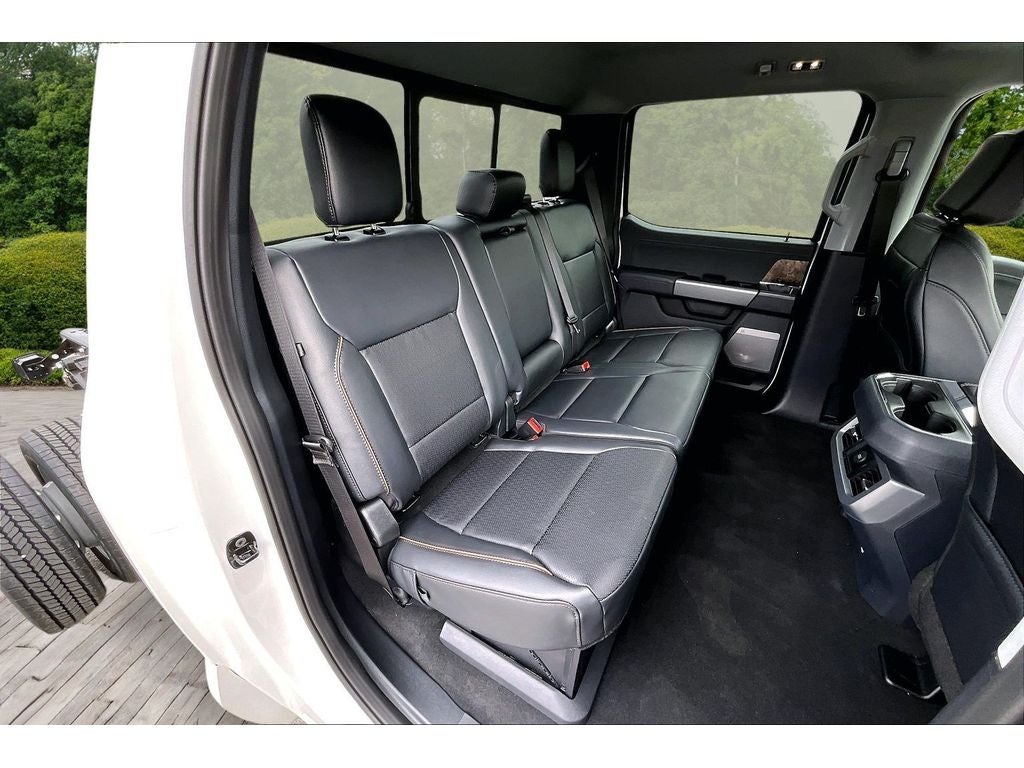 2026 Ford F-550 LARIAT