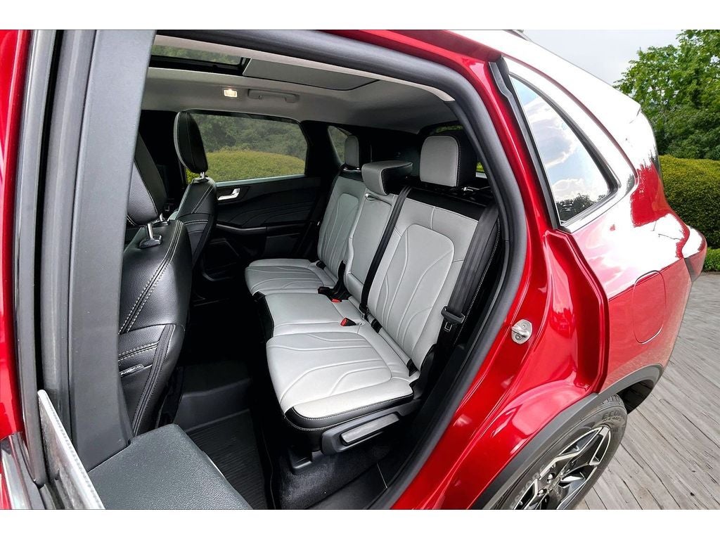 2026 Ford Escape Platinum