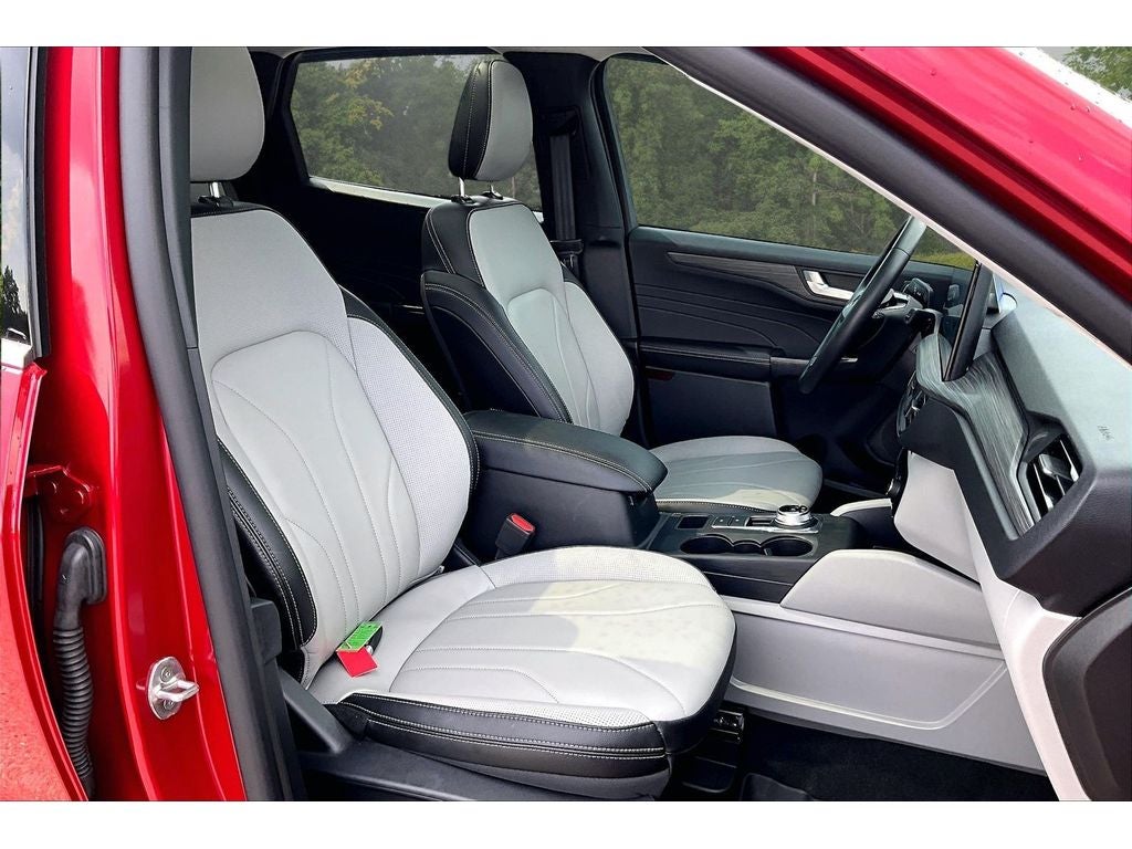 2026 Ford Escape Platinum
