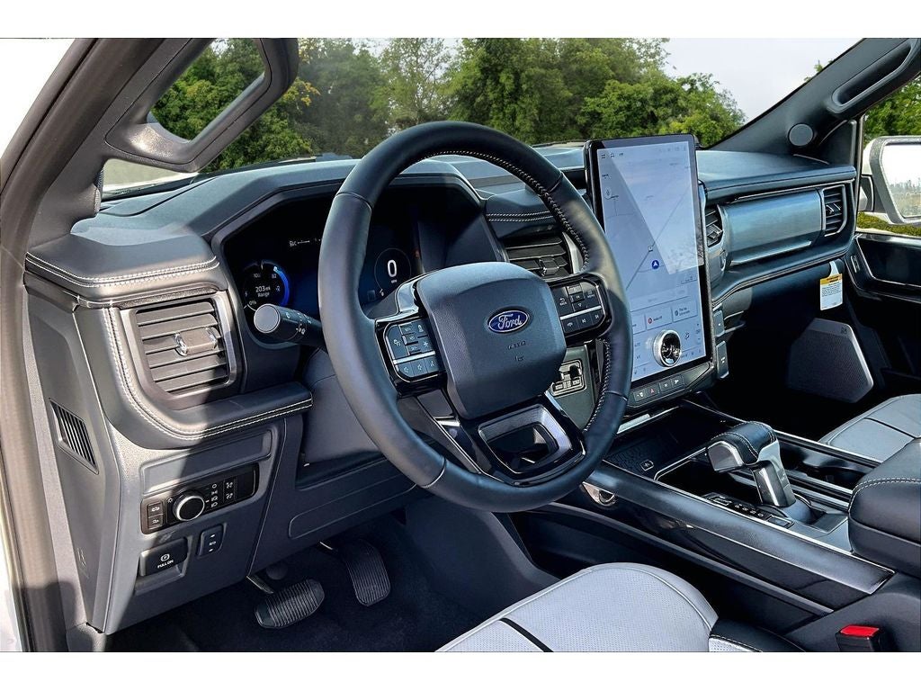 2025 Ford F-150 Lightning Platinum