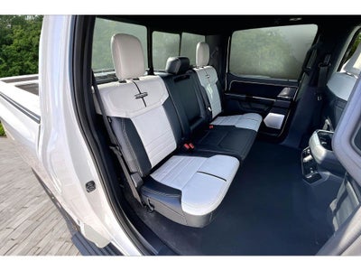 2025 Ford F-150 Lightning Platinum