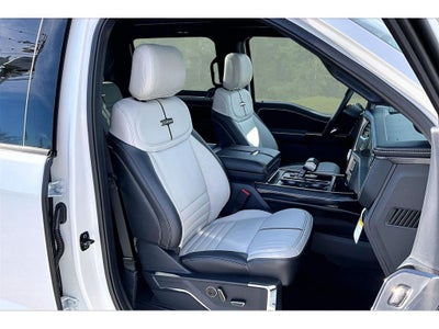 2025 Ford F-150 Lightning Platinum