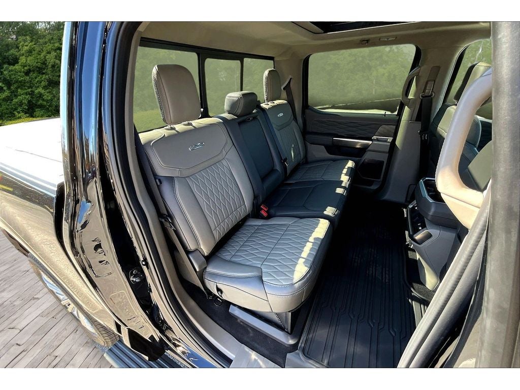 2025 Ford F-150 Platinum