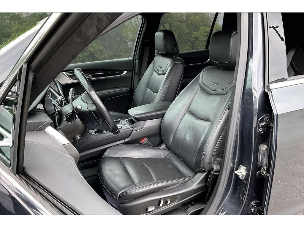 2023 Cadillac XT6 FWD Premium Luxury