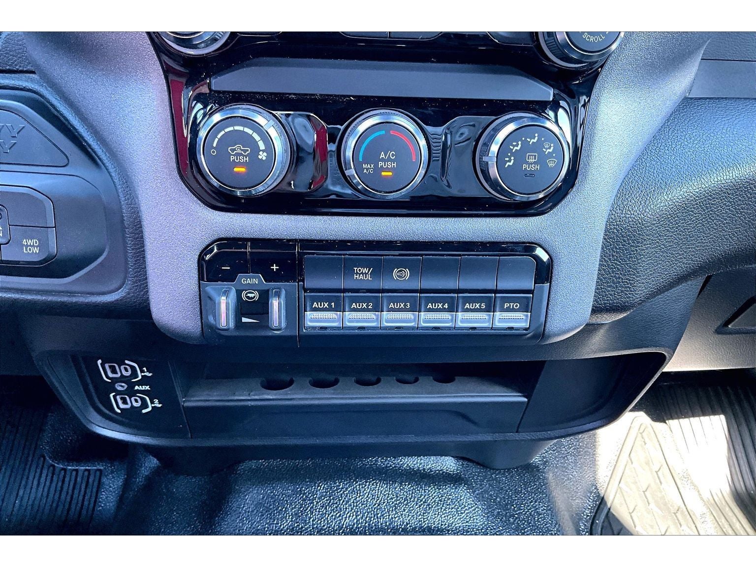 2026 RAM 3500 Chassis Tradesman
