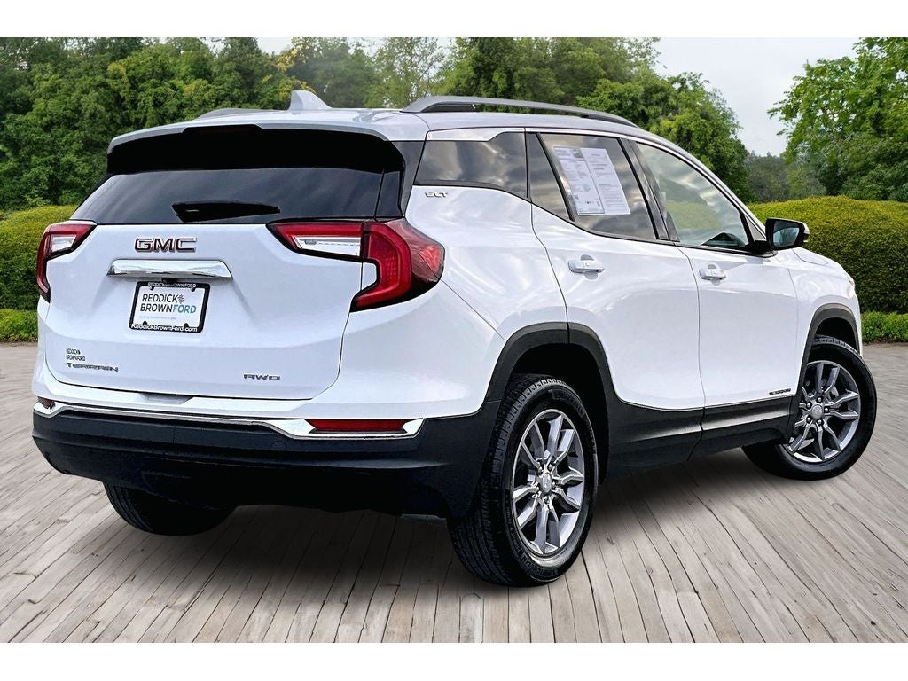 2024 GMC Terrain SLT