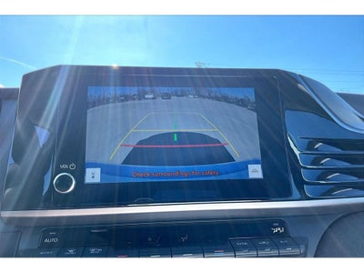 2025 Toyota Camry Hybrid LE