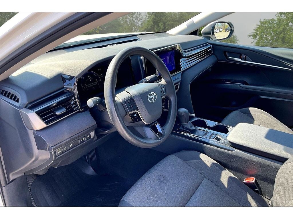 2025 Toyota Camry Hybrid LE