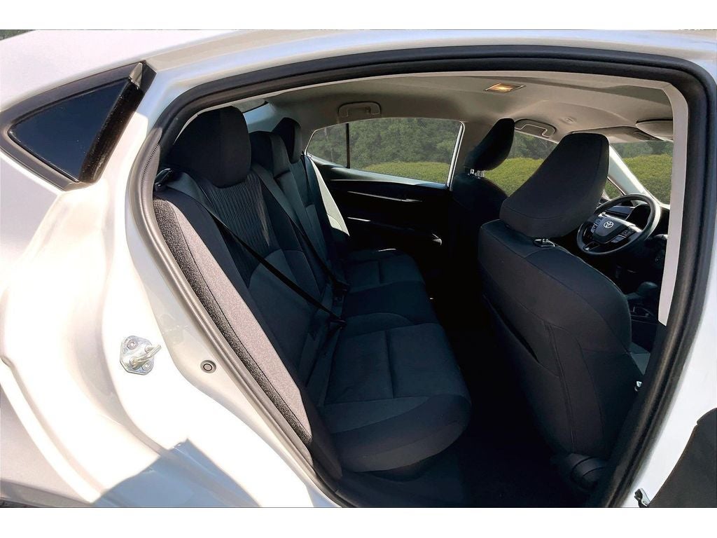 2025 Toyota Camry Hybrid LE