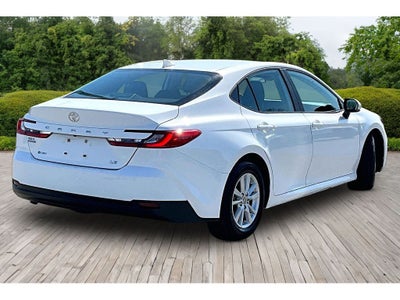 2025 Toyota Camry Hybrid LE