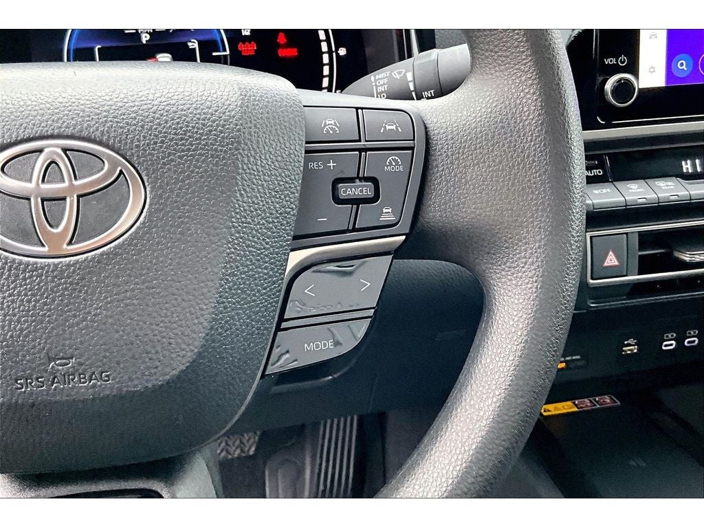 2025 Toyota Camry Hybrid LE