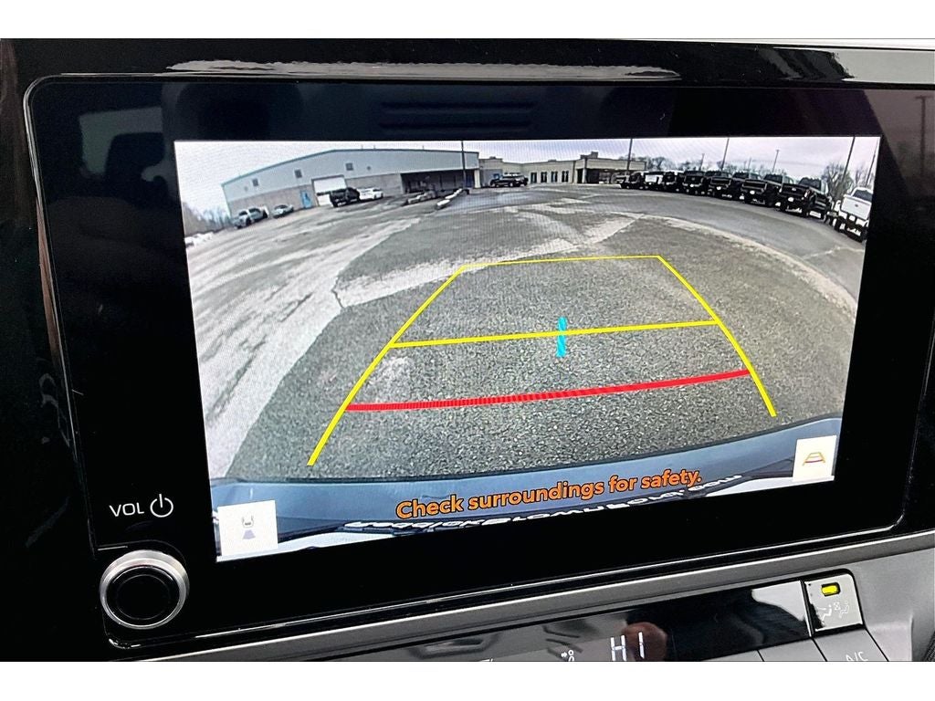 2025 Toyota Camry Hybrid LE