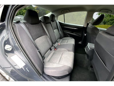 2025 Toyota Camry Hybrid LE