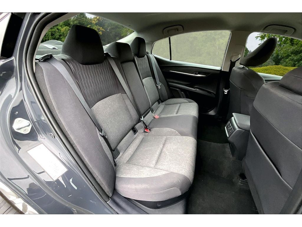 2025 Toyota Camry Hybrid LE