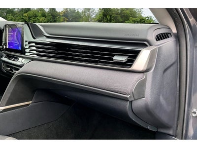 2025 Toyota Camry Hybrid LE