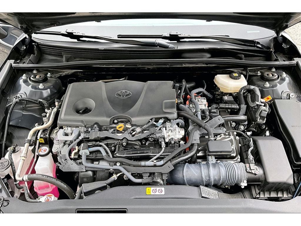 2025 Toyota Camry Hybrid LE