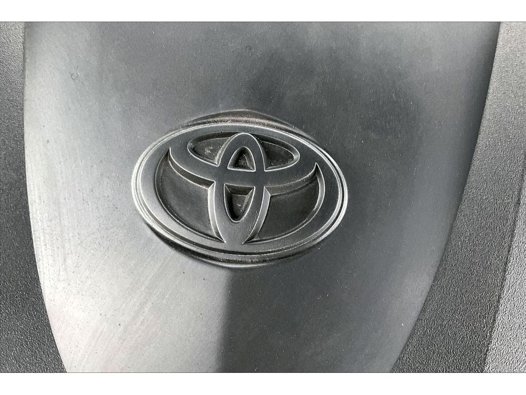 2025 Toyota Camry Hybrid LE