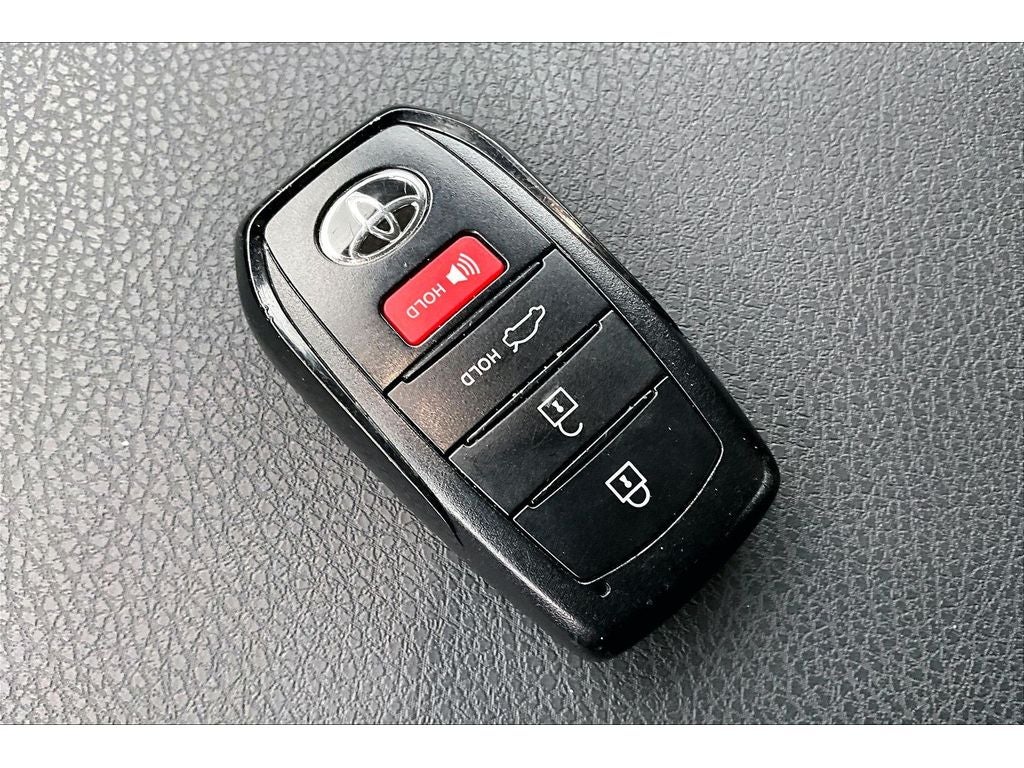 2025 Toyota Camry Hybrid LE