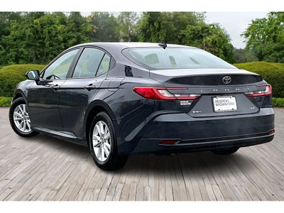 2025 Toyota Camry Hybrid LE