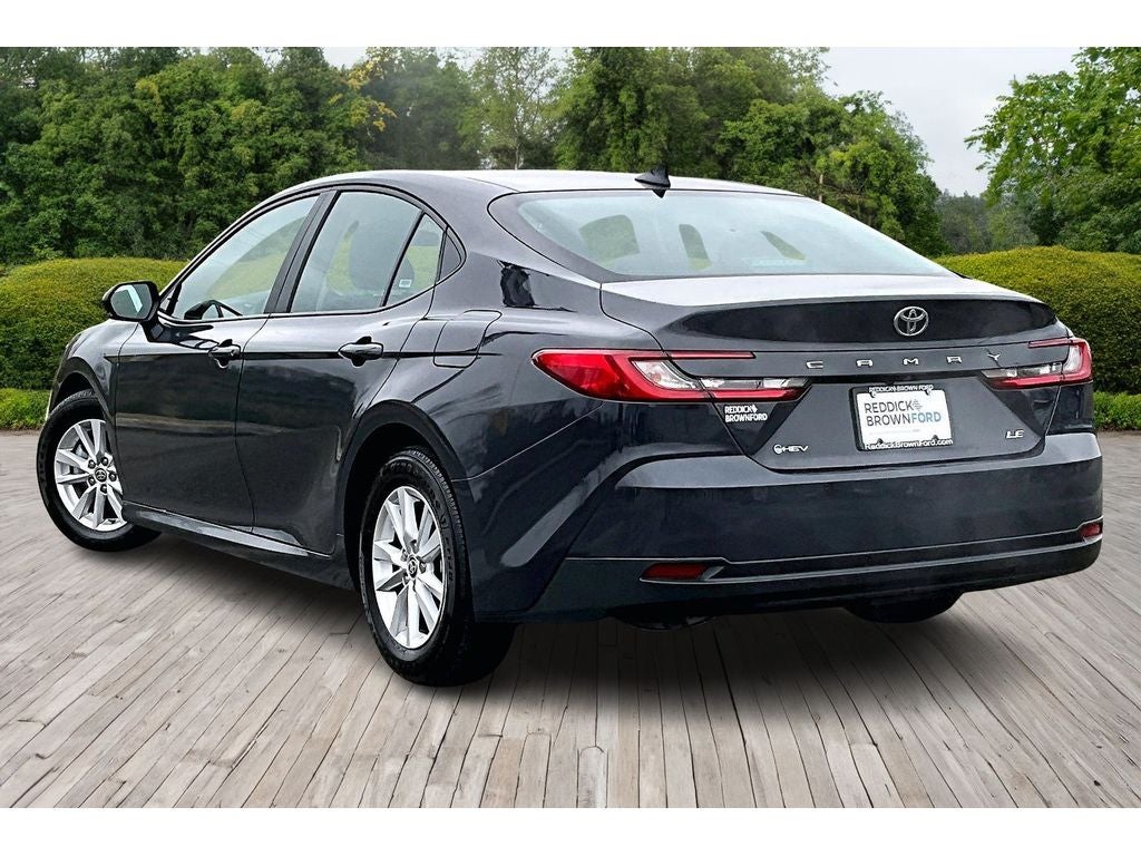 2025 Toyota Camry Hybrid LE