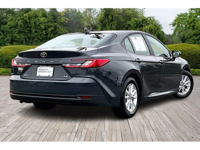 2025 Toyota Camry Hybrid LE