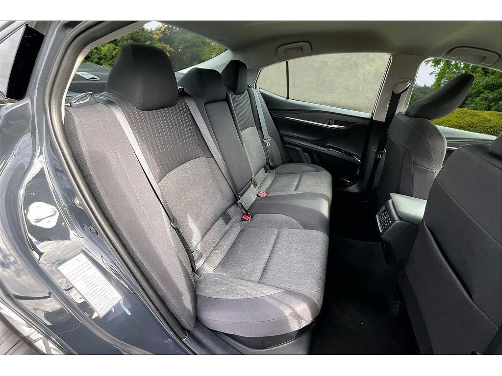 2025 Toyota Camry Hybrid LE