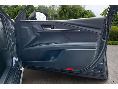 2025 Toyota Camry Hybrid LE