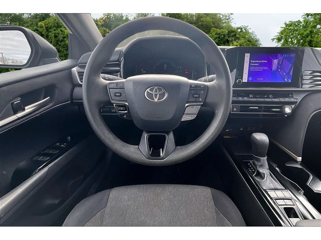 2025 Toyota Camry Hybrid LE