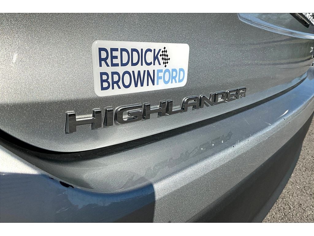 2024 Toyota Highlander LE