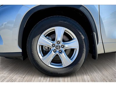 2024 Toyota Highlander LE