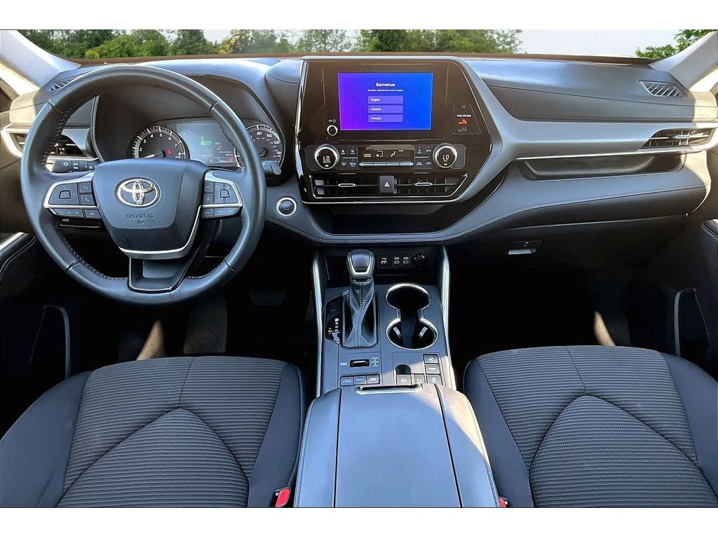 2024 Toyota Highlander LE