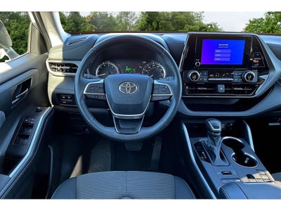 2024 Toyota Highlander LE