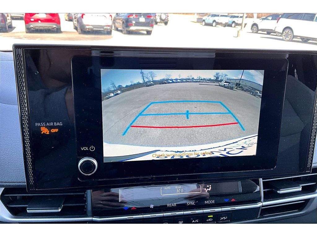 2025 Toyota Sienna LE