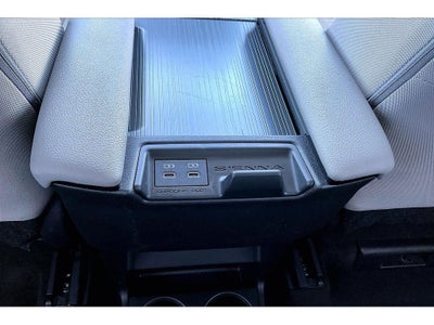 2025 Toyota Sienna LE