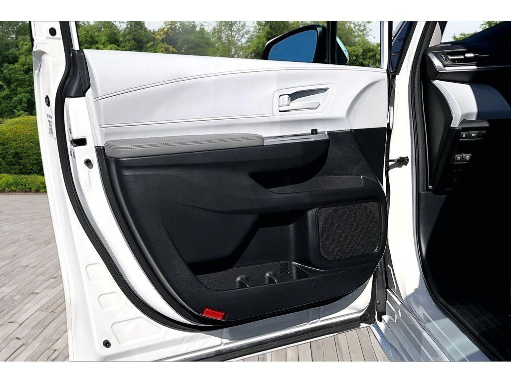 2025 Toyota Sienna LE