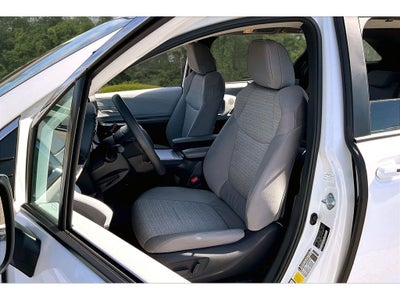 2025 Toyota Sienna LE