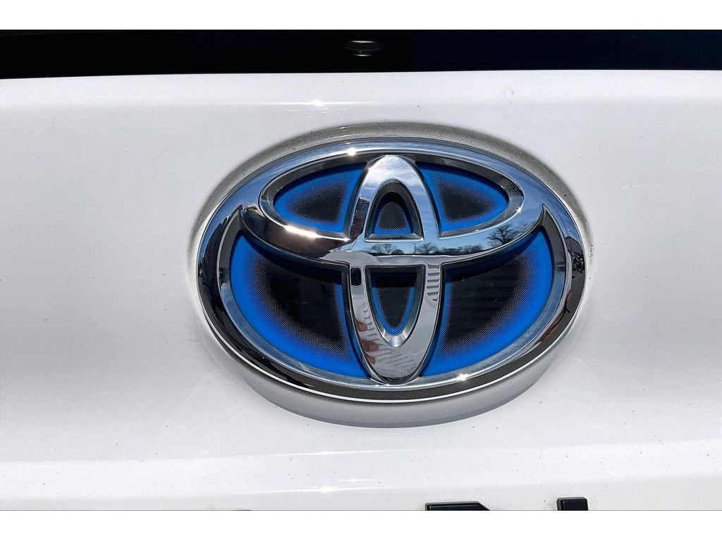 2025 Toyota Sienna LE