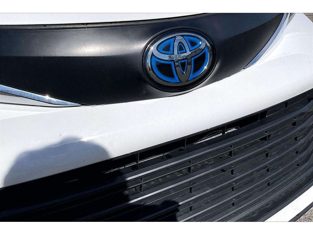 2025 Toyota Sienna LE