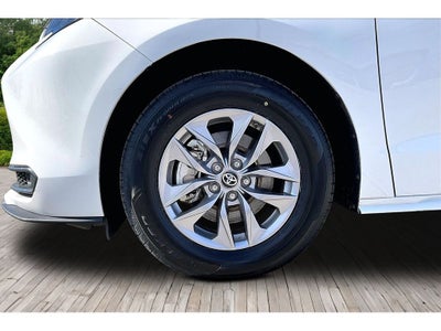 2025 Toyota Sienna LE