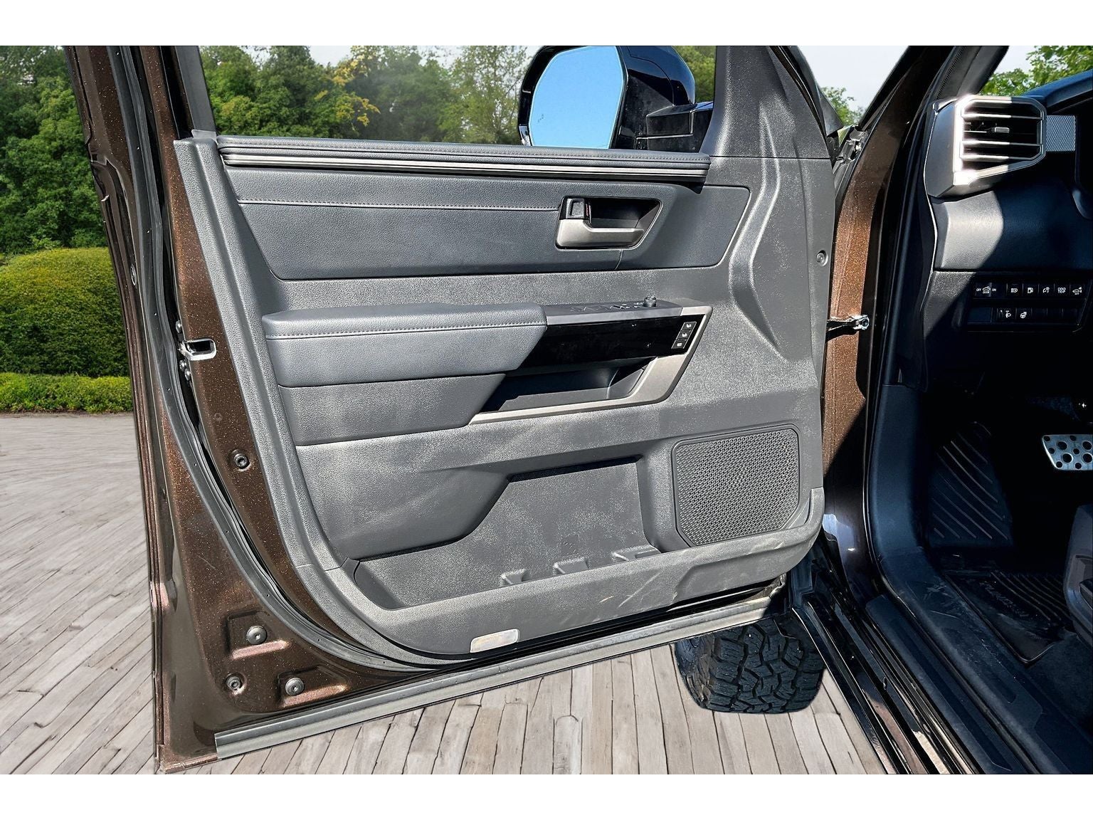 2025 Toyota Tundra Hybrid Limited Hybrid