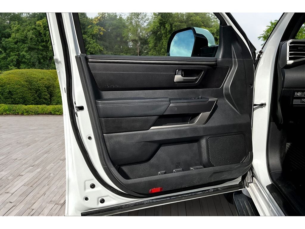 2025 Toyota Sequoia SR5