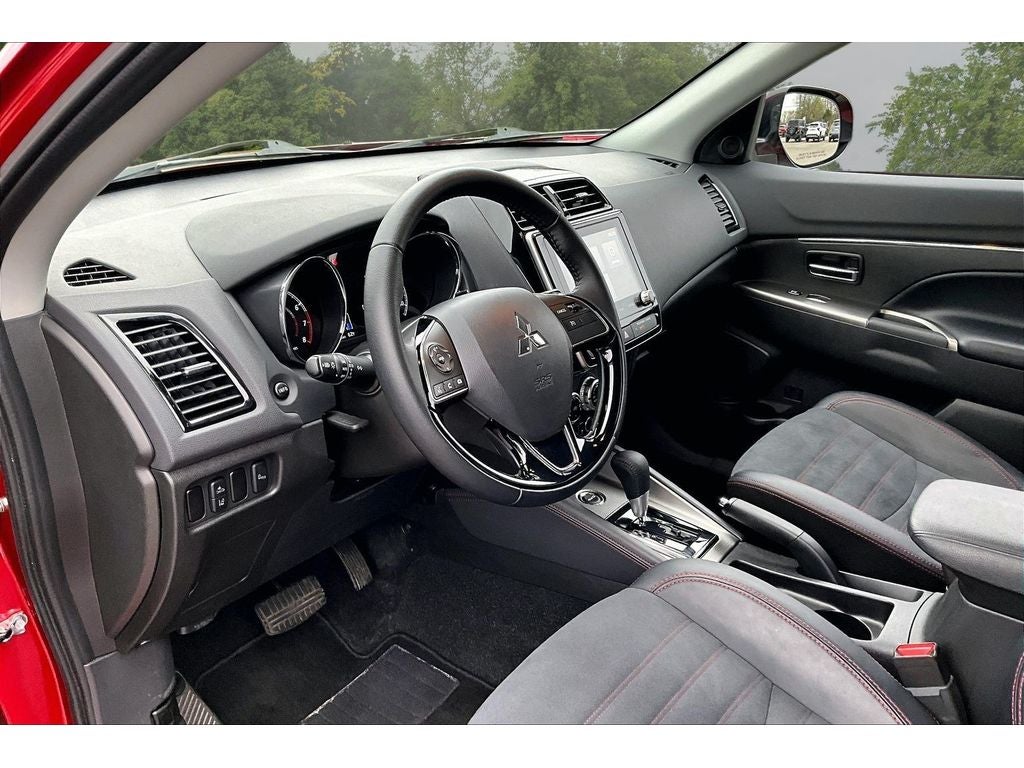 2025 Mitsubishi Outlander Sport Base