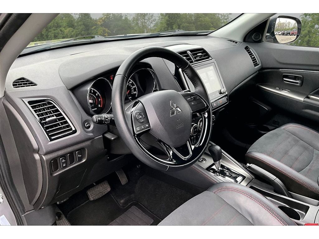 2025 Mitsubishi Outlander Sport Base