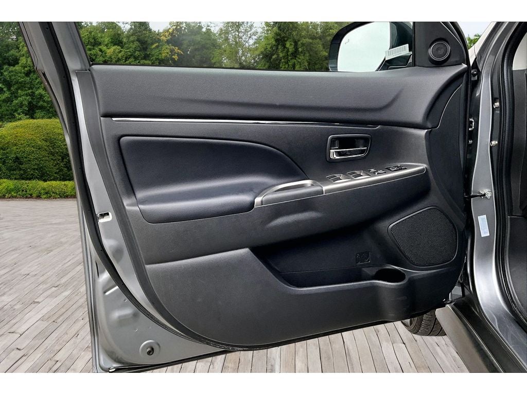 2025 Mitsubishi Outlander Sport Base