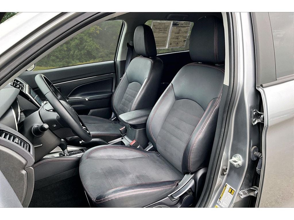 2025 Mitsubishi Outlander Sport Base