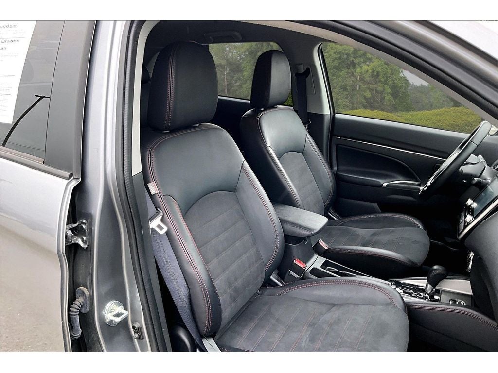 2025 Mitsubishi Outlander Sport Base